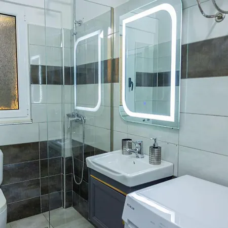 Premium Jonufer Vlorë