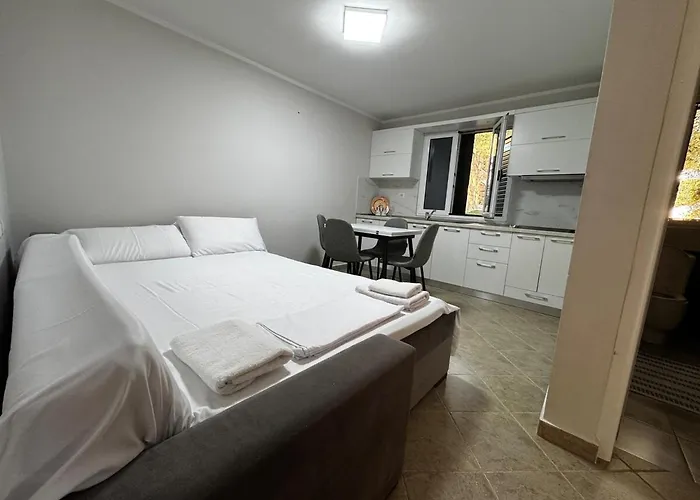 Apartment Premium Jonufer Vlorë